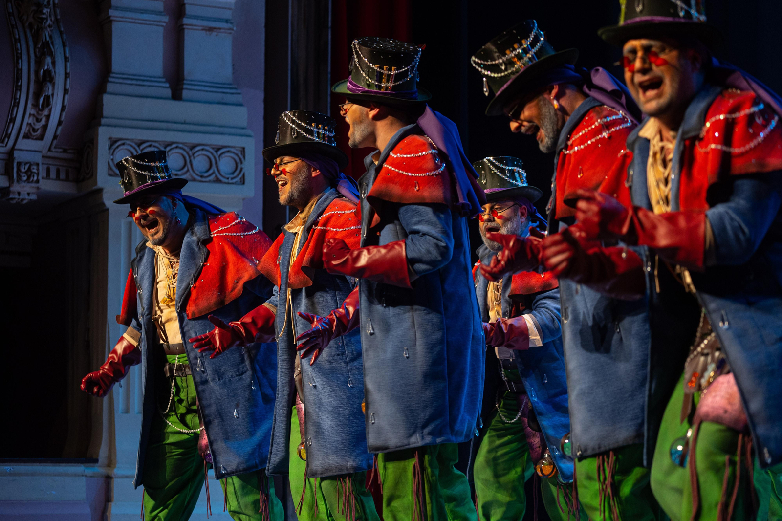 Imágenes de la sesión de este jueves en el Gran Teatro del Carnaval Colombino.