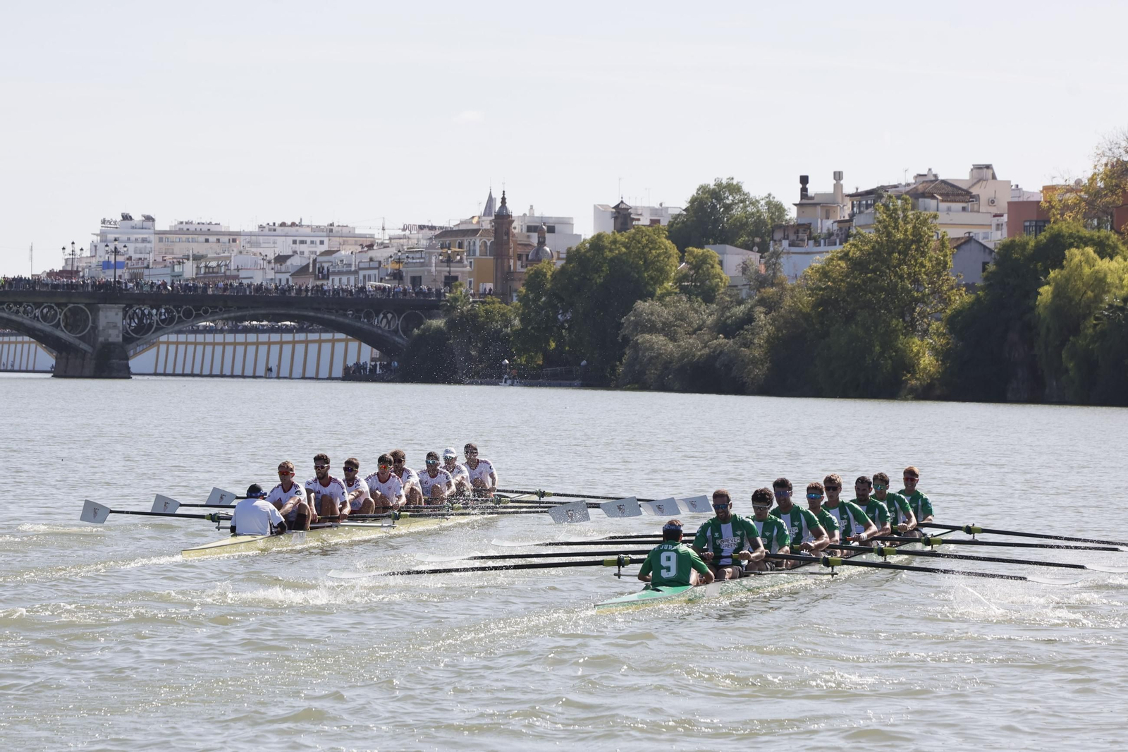 Las imágenes de la regata Sevilla-Betis