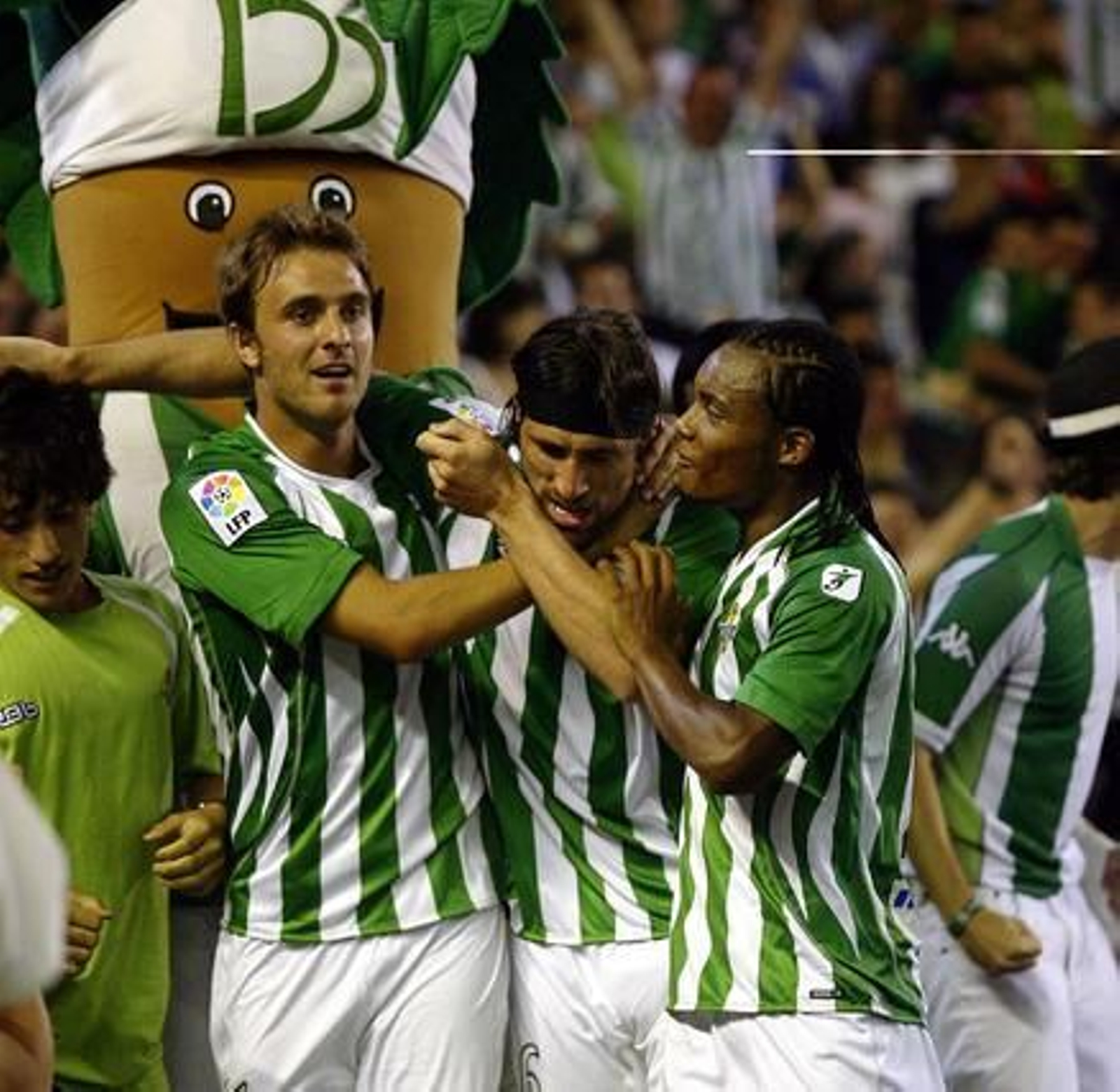 Pavone y Jonathan Pereira dan al Betis tres valiosos puntos para el ascenso.

Foto: Antonio Pizarro