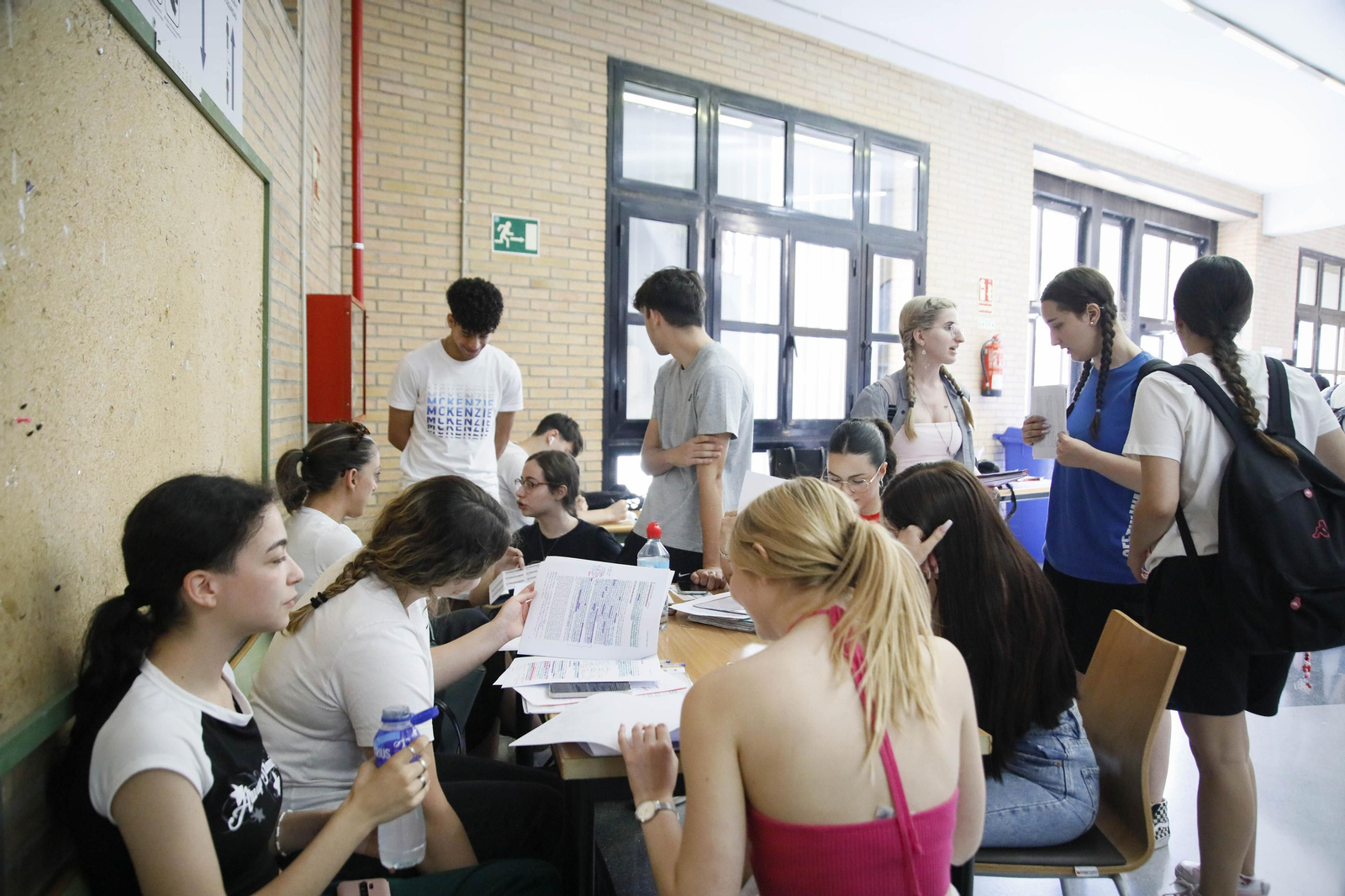 Imágenes de la evaluación para el acceso al sistema universitario (PEvAU)