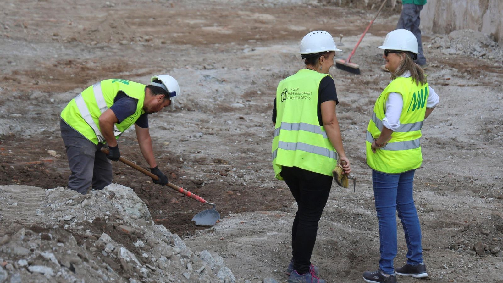 Arqueólogos trabajan en la 'Zona 0' de Armengual de la Mota.