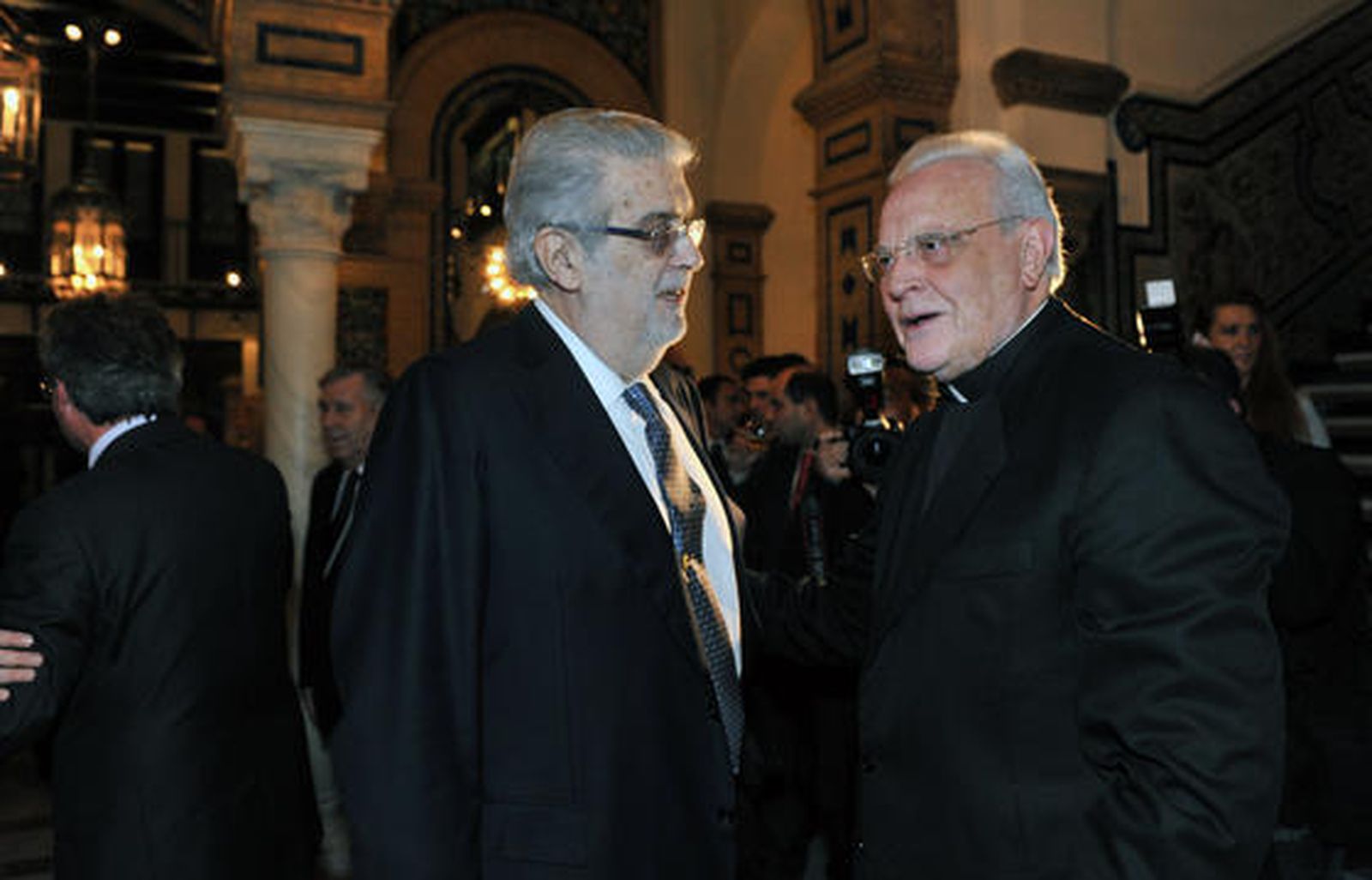 José Manuel Lara, con Carlos Amigo. / Reportaje gráfico: Antonio Pizarro / Juan Carlos Muñoz / Juan Carlos Vázquez