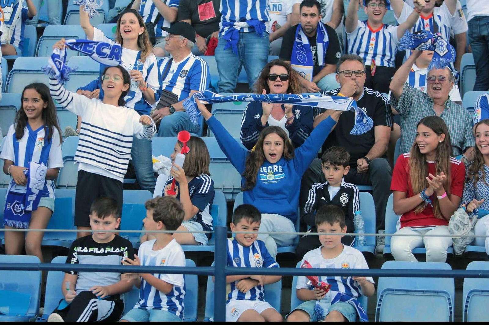 Las imágenes del ascenso del Recre a Primera RFEF