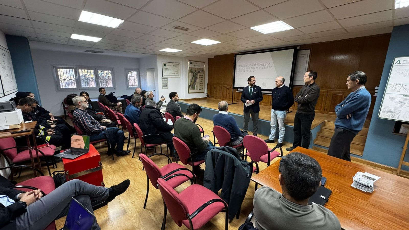 Antonio Granados preside la reunión de coordinación de los planes de emergencias Béznar-Rules