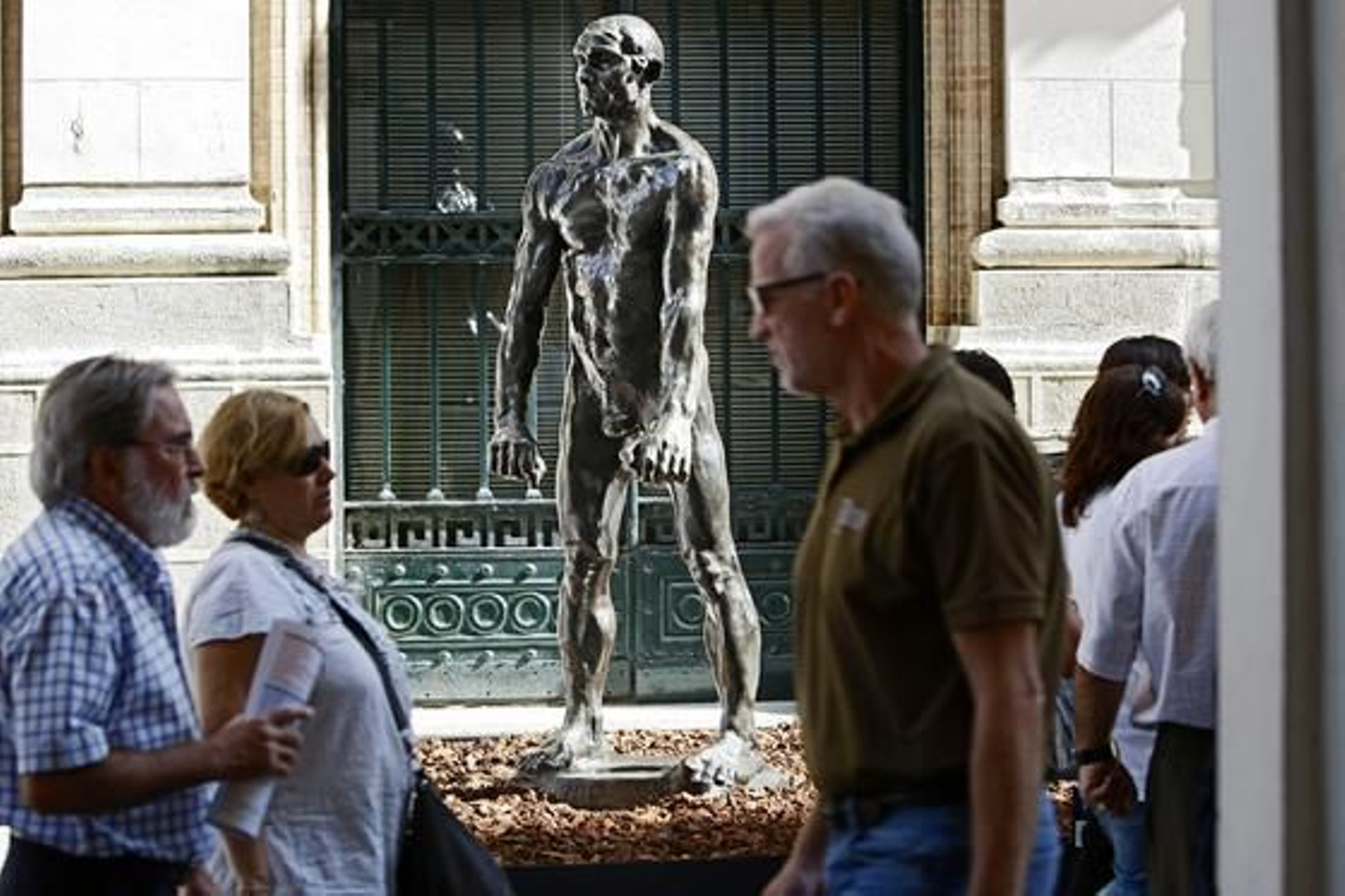 La calle Ancha acoge una exposición con siete de las obras más conocidas de Rodin. 

Foto: Julio Gonzalez
