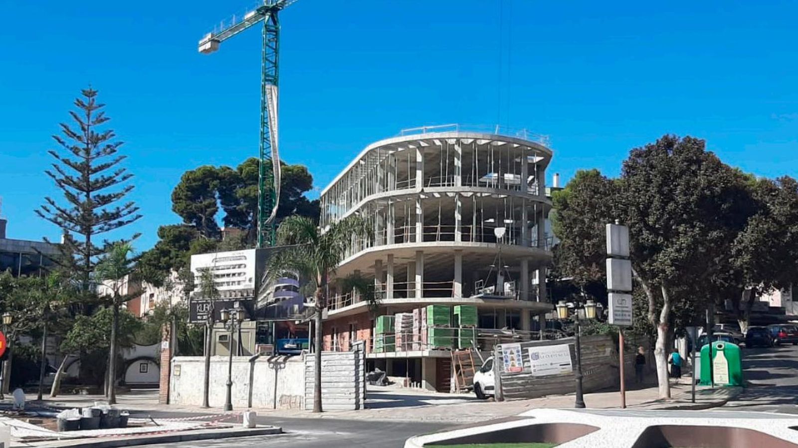 La finalización de la obra del hotel de dos estrellas MZH de Torremolinos esta prevista para octubre de 2022.
