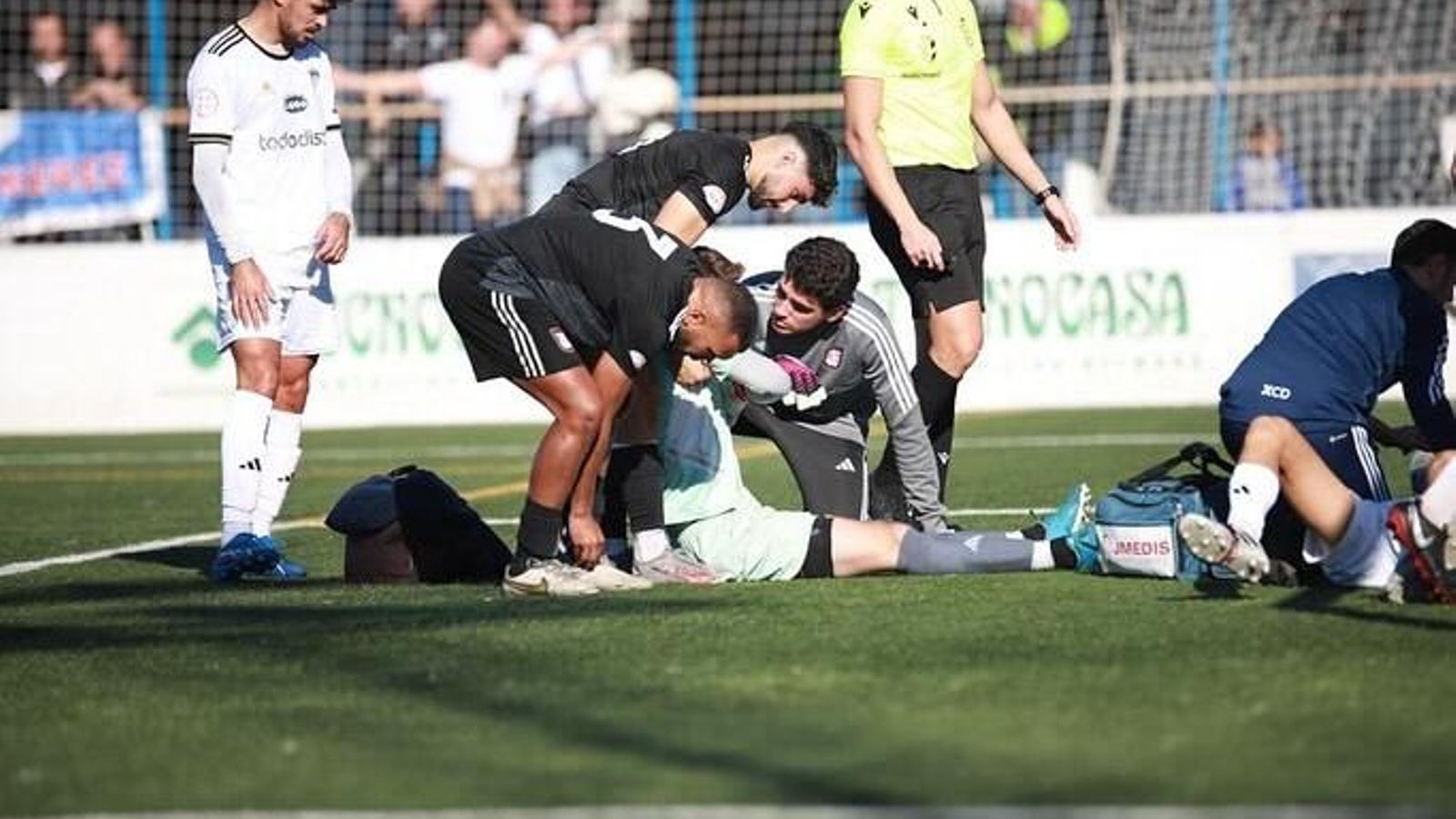 Reina, atendido tras el 0-1.