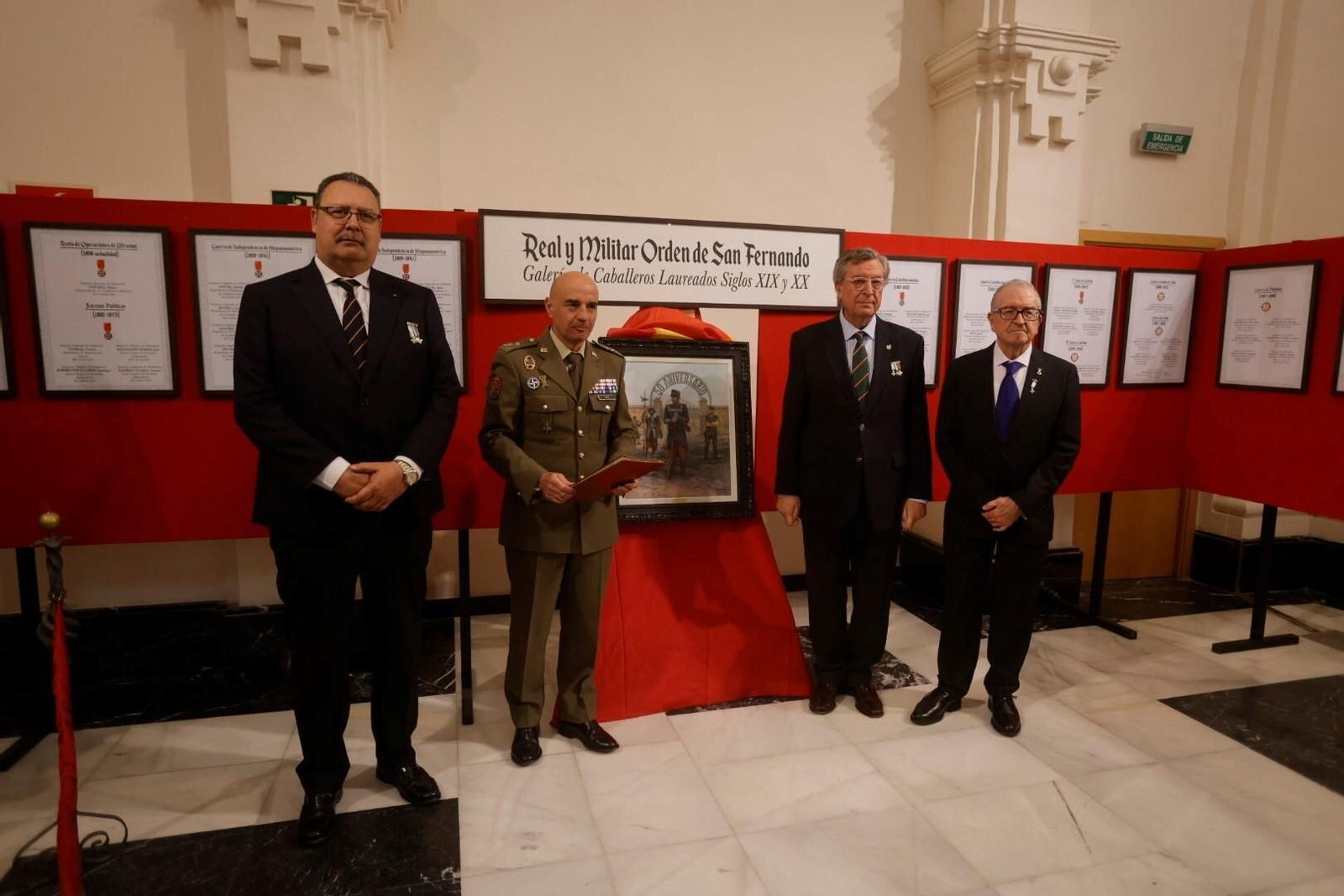 La exposición en Córdoba sobre los suboficiales en la historia militar de España, en imágenes