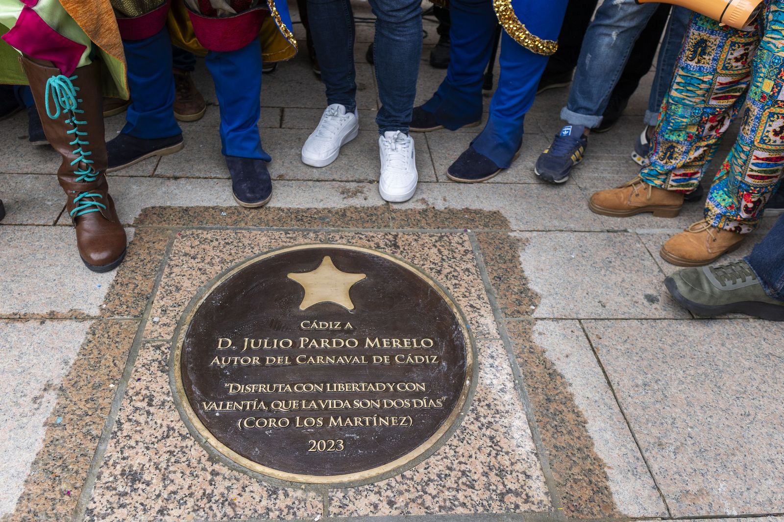 Las imágenes del acto de descubrimiento de la estrella dedicada a Julio Pardo en el Paseo de la Fama del Carnaval de Cádiz