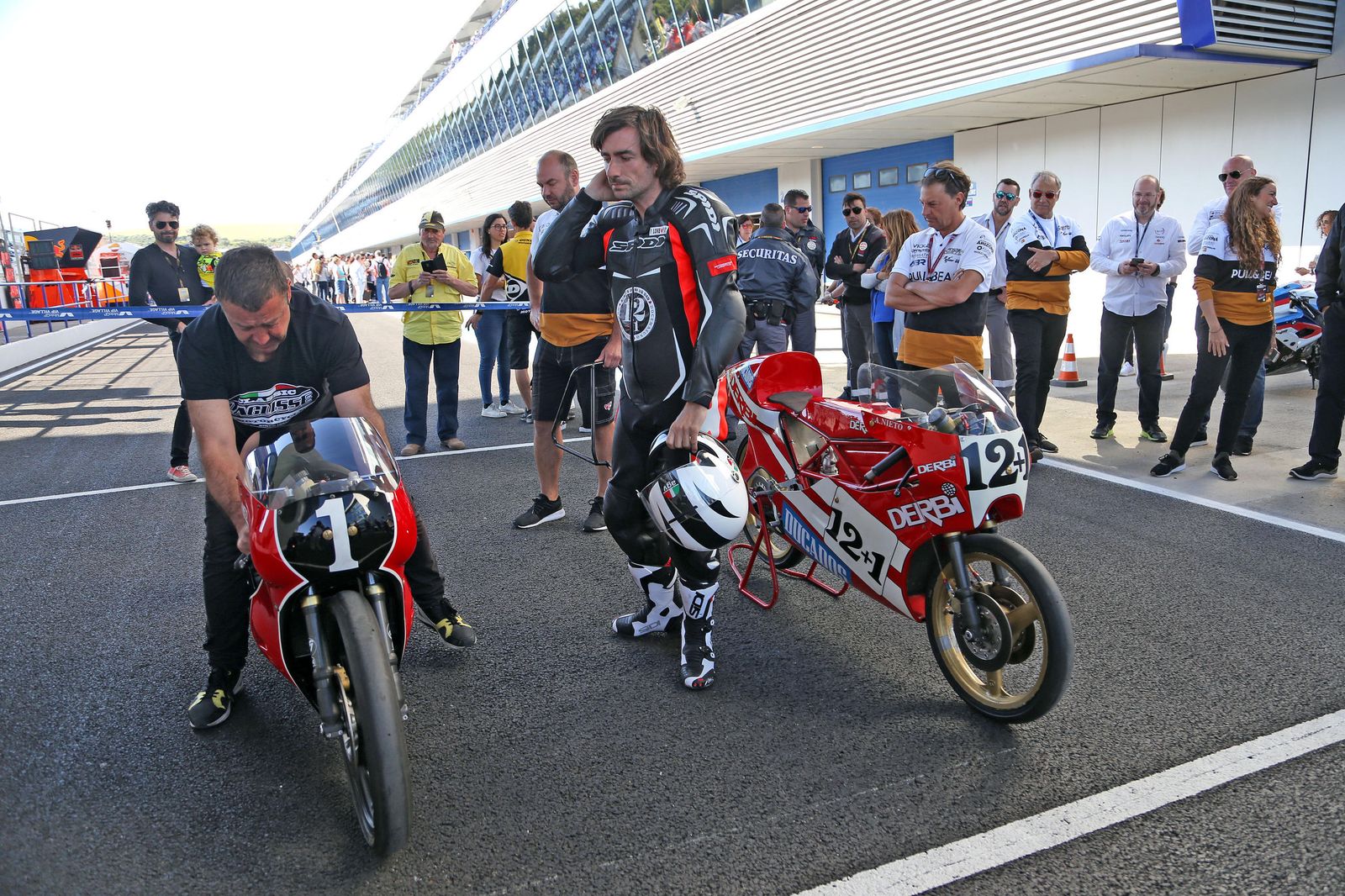 Las imágenes del homenaje a Ángel Nieto en el GP de España