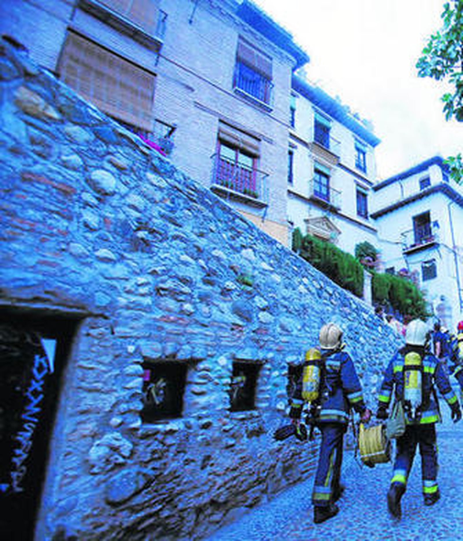 Un momento de la intervención en la Cuesta de San Gregorio.