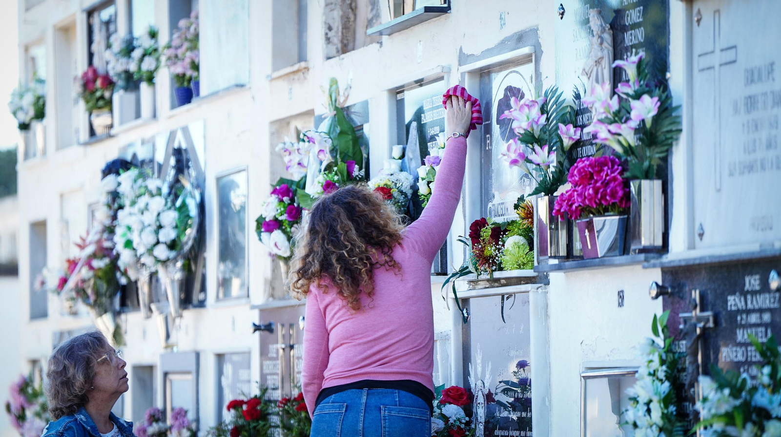 Día de todos los Santos en el cementerio de Jerez