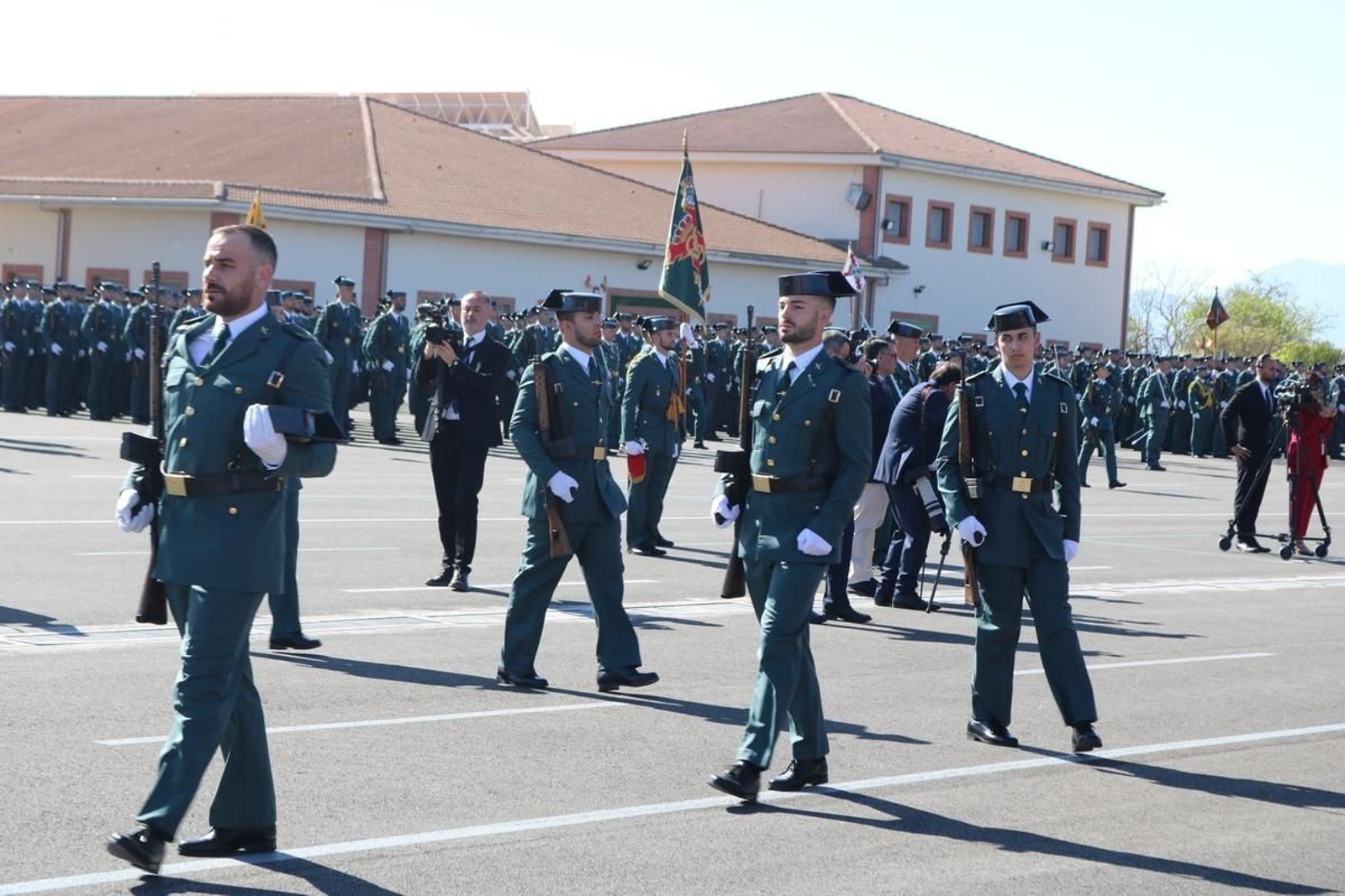 En imágenes: así ha sido la jura de bandera de la Guardia Civil presidida por el rey Felipe VI