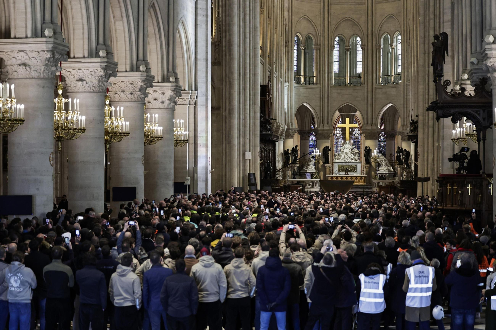 Así es el nuevo interior de Notre Dame tras la restauración Así es el nuevo interior de Notre Dame tras la restauración