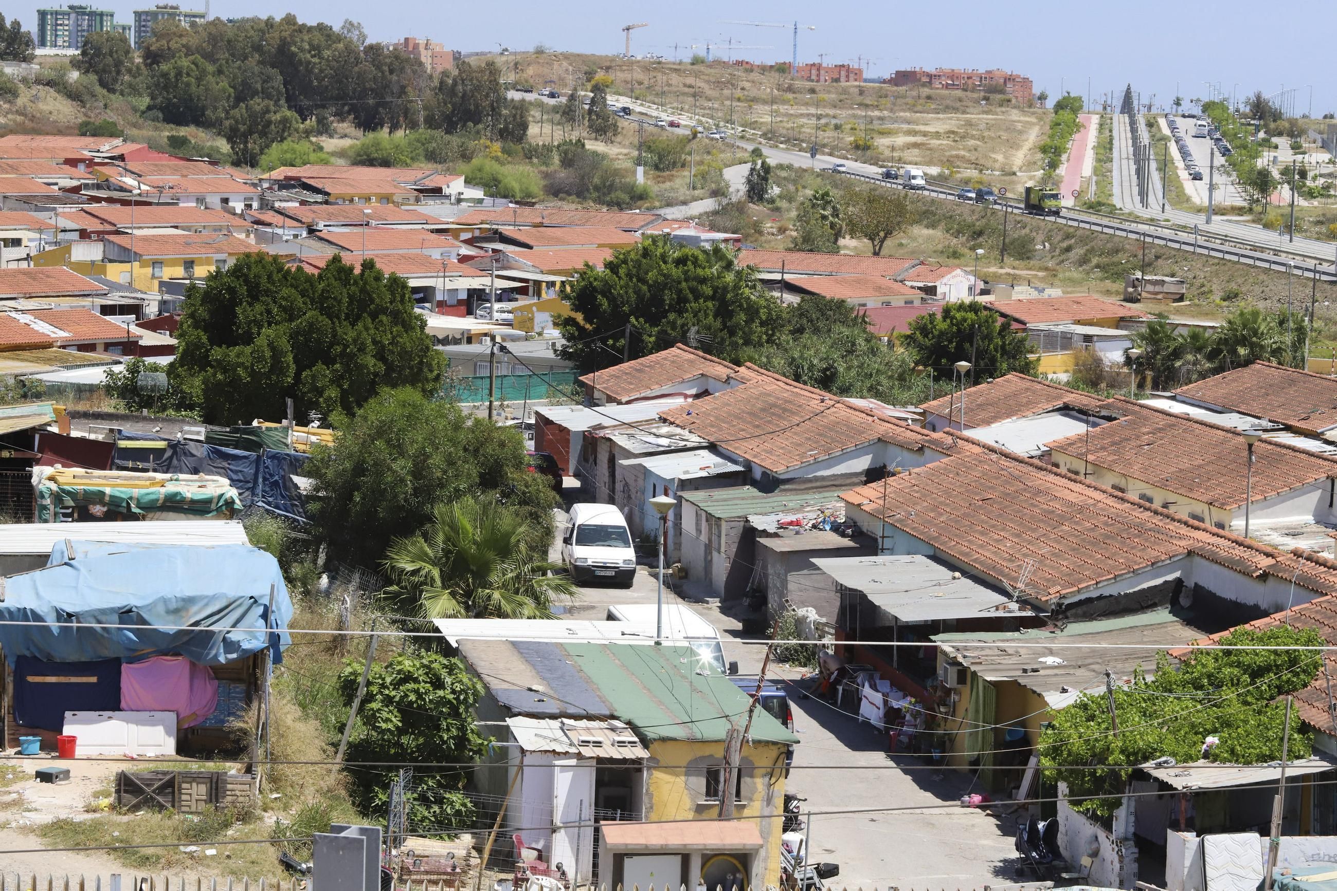 Radiografía de Los Asperones de Málaga: el 76% de sus viviendas no son habitables, según un estudio de Cruz Roja