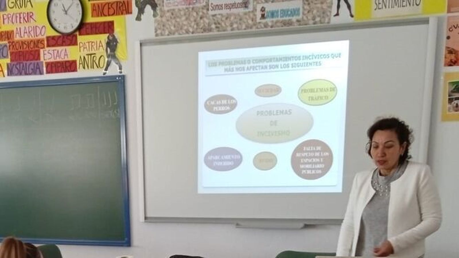 Uno de los talleres de la Flave dentro de la Oferta Educativa Municipal.