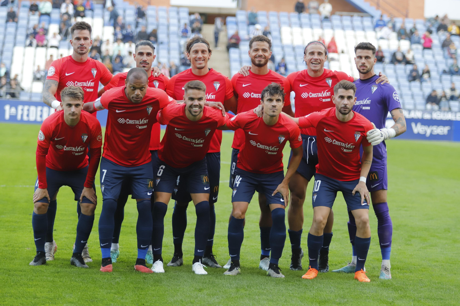 Imágenes del encuentro entre el Recreativo Huelva y el San Fernando