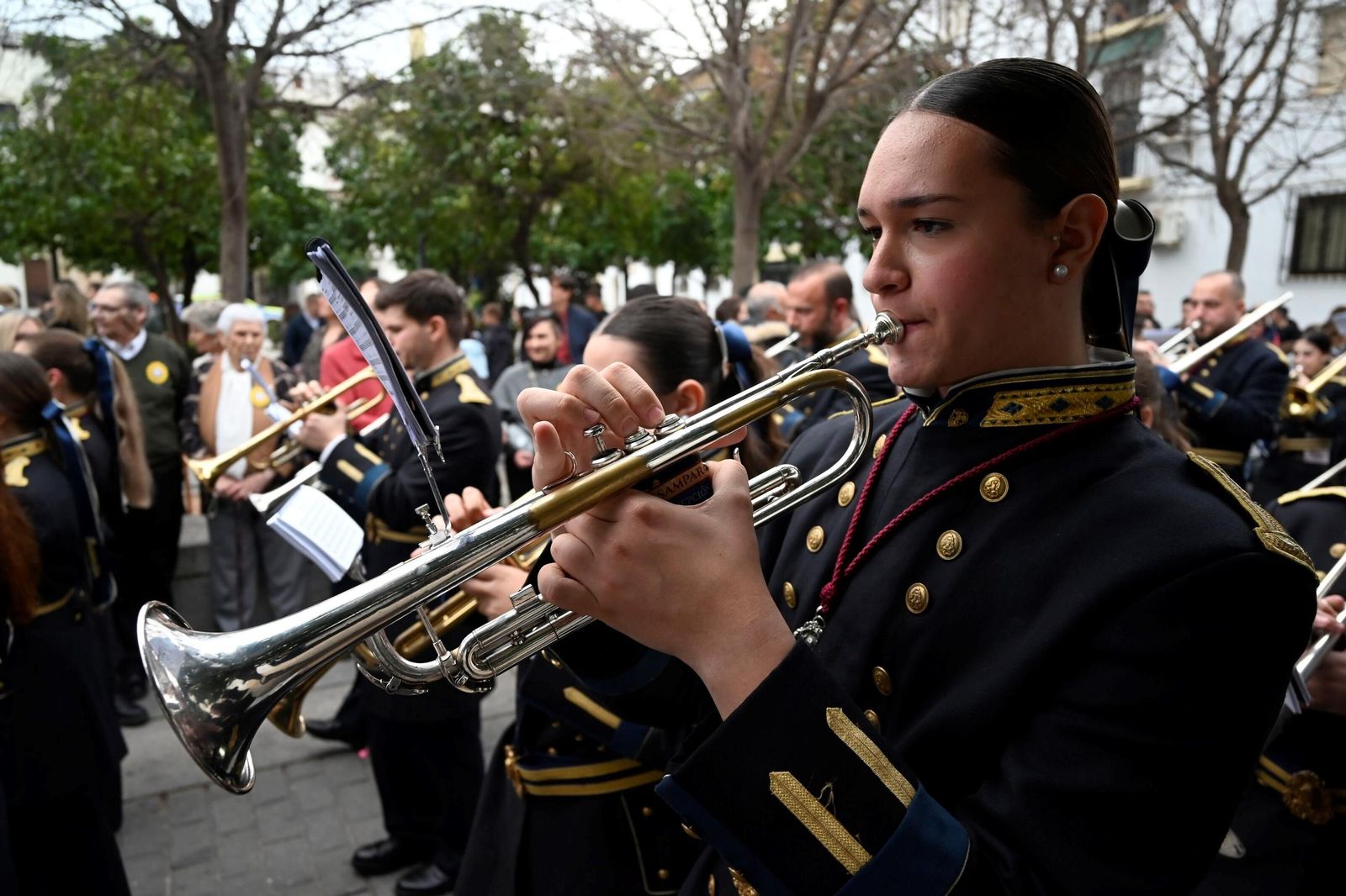 Las mejores imágenes de la procesión en Córdoba del Padre Cristóbal de Santa Catalina