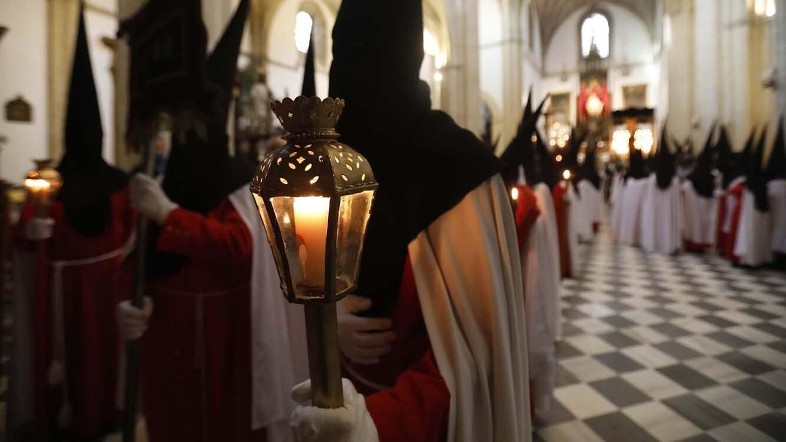 Las imágenes del Martes Santo en Tarifa: La Salud