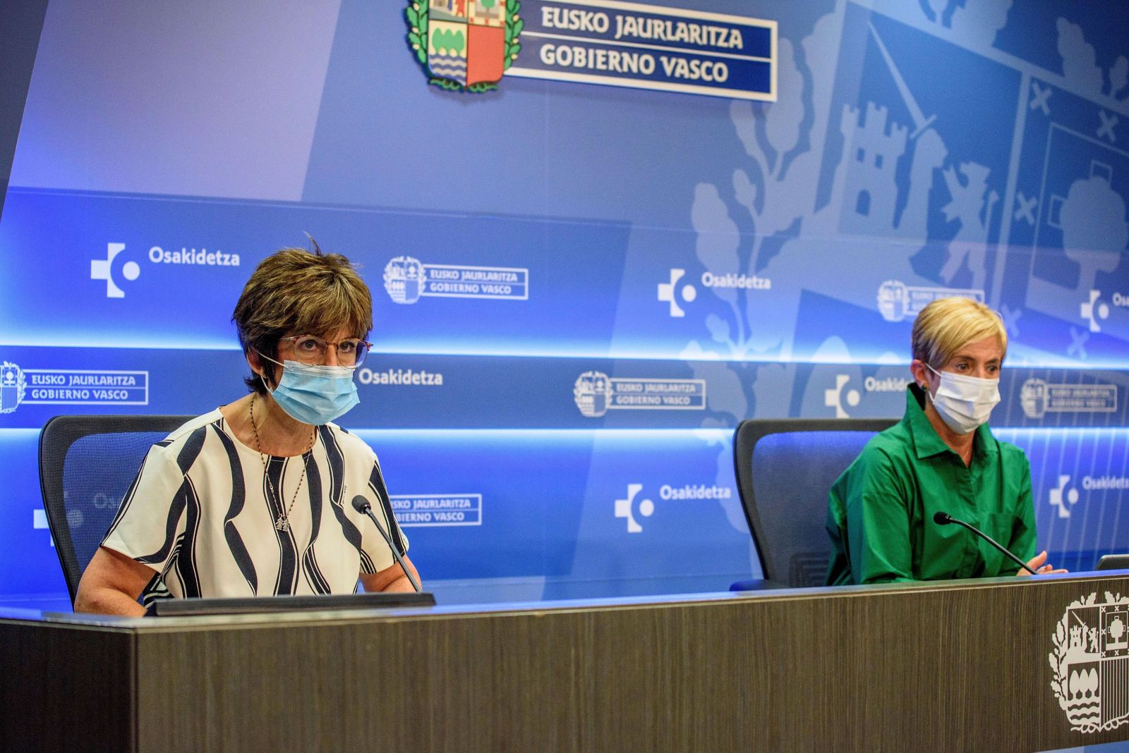 Las consejeras de Salud y Desarrollo Económico del Gobierno Vasco, Nekane Muirga y Arantxa Tapia