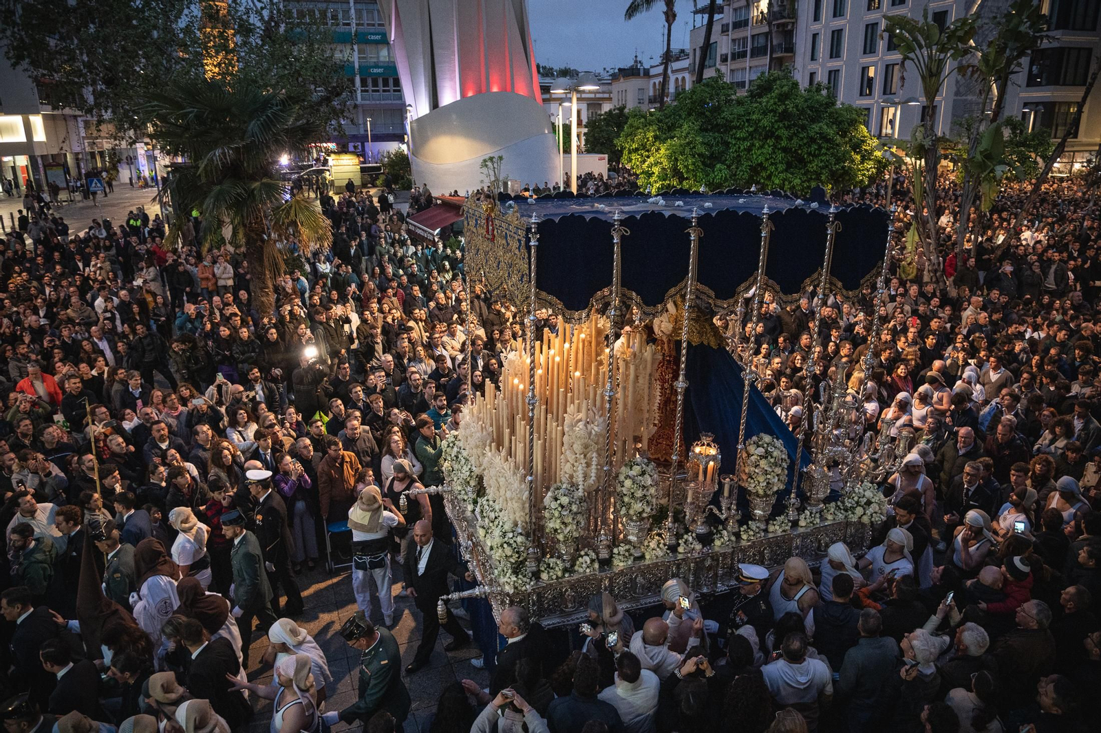 Las imágenes de la Hermandad del Carmen en la Semana Santa de Sevilla 2024