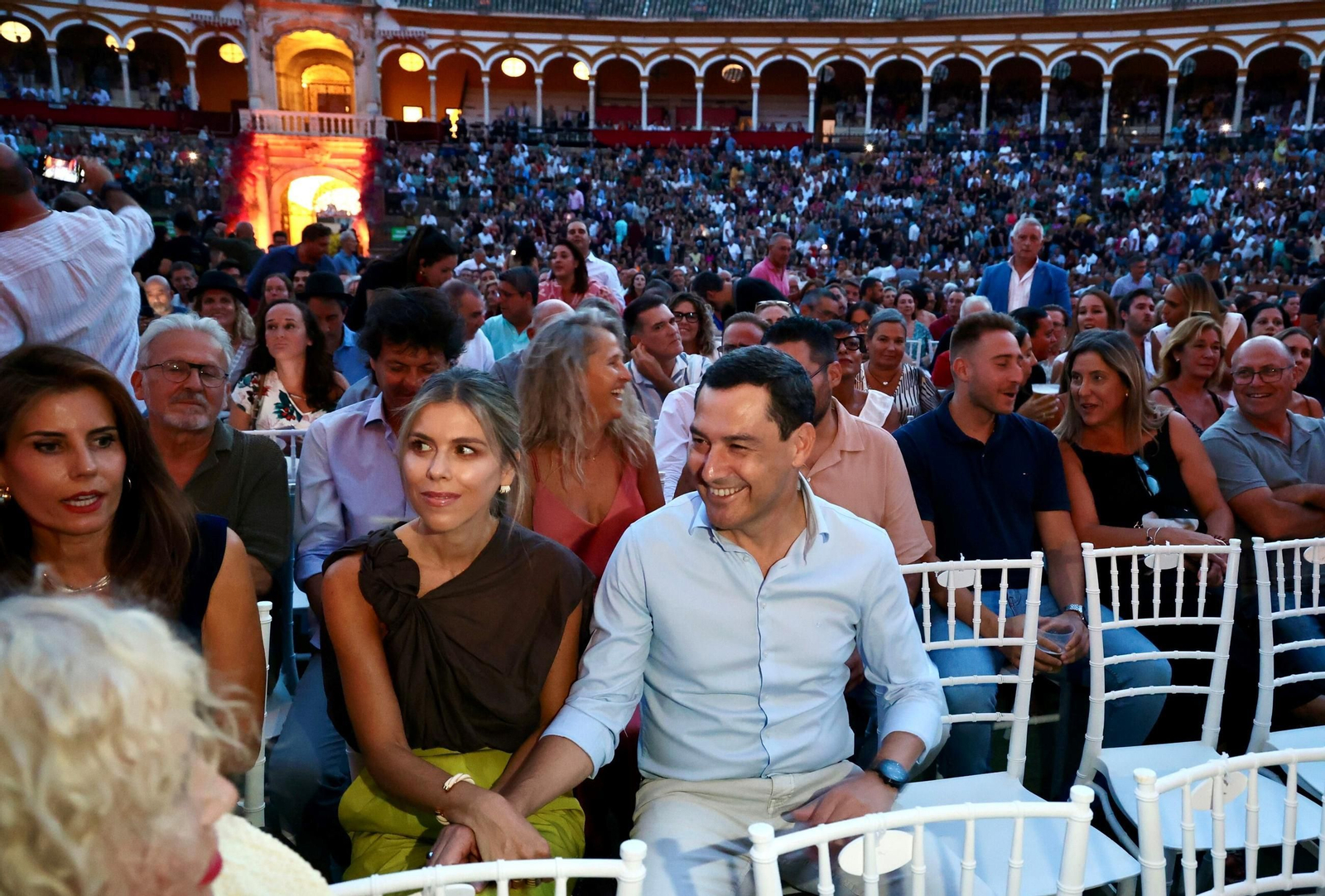 Juanma Moreno en el concierto de Joaquín Sabina en Sevilla