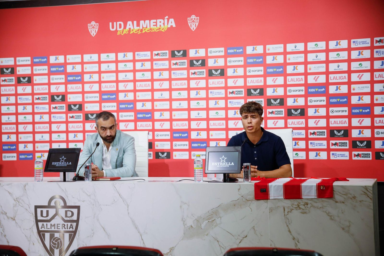 Presentación de Nico Melamed como nuevo jugador de la UDA, en imágenes