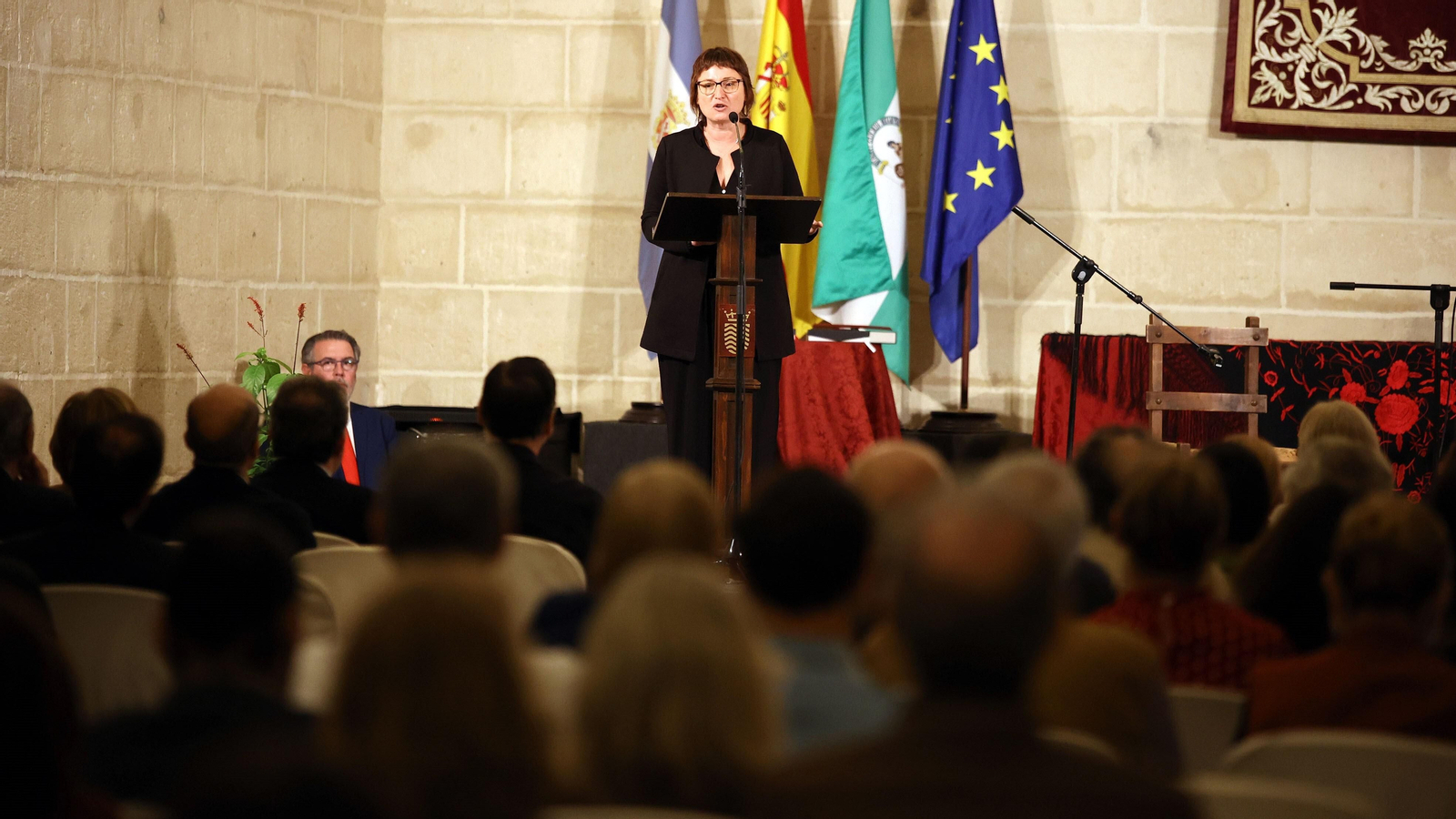 Carmen Penélope Pulpón, durante un momento de la lectura de su manifiesto.