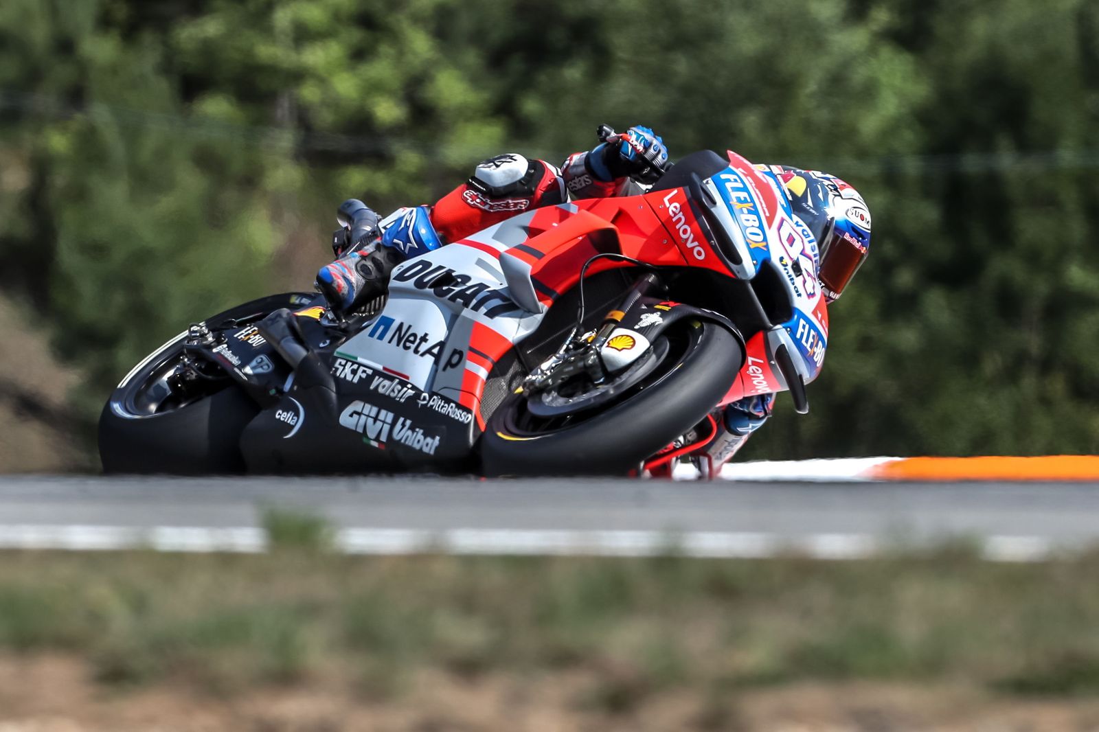 Andrea Dovizioso, durante la sesión de clasificación para el Gran Premio de la República Checa de MotoGP.