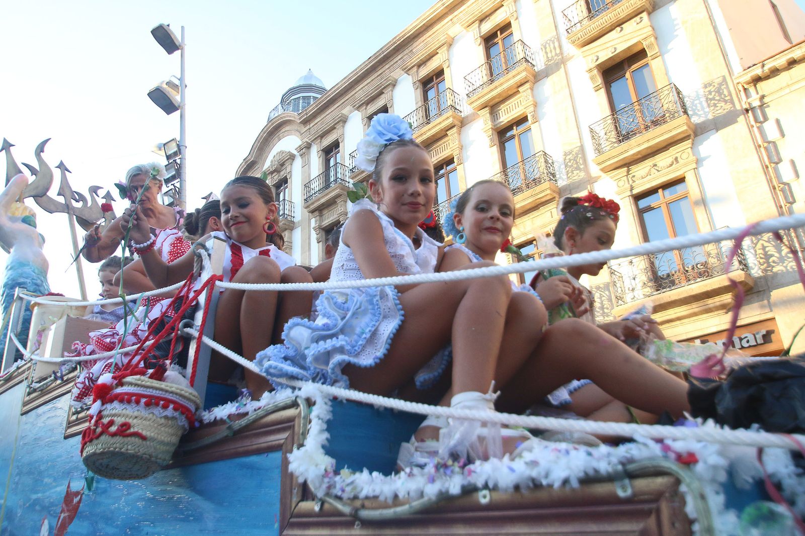 Fotogalería de la Batalla de Flores. Feria de Almería 2019