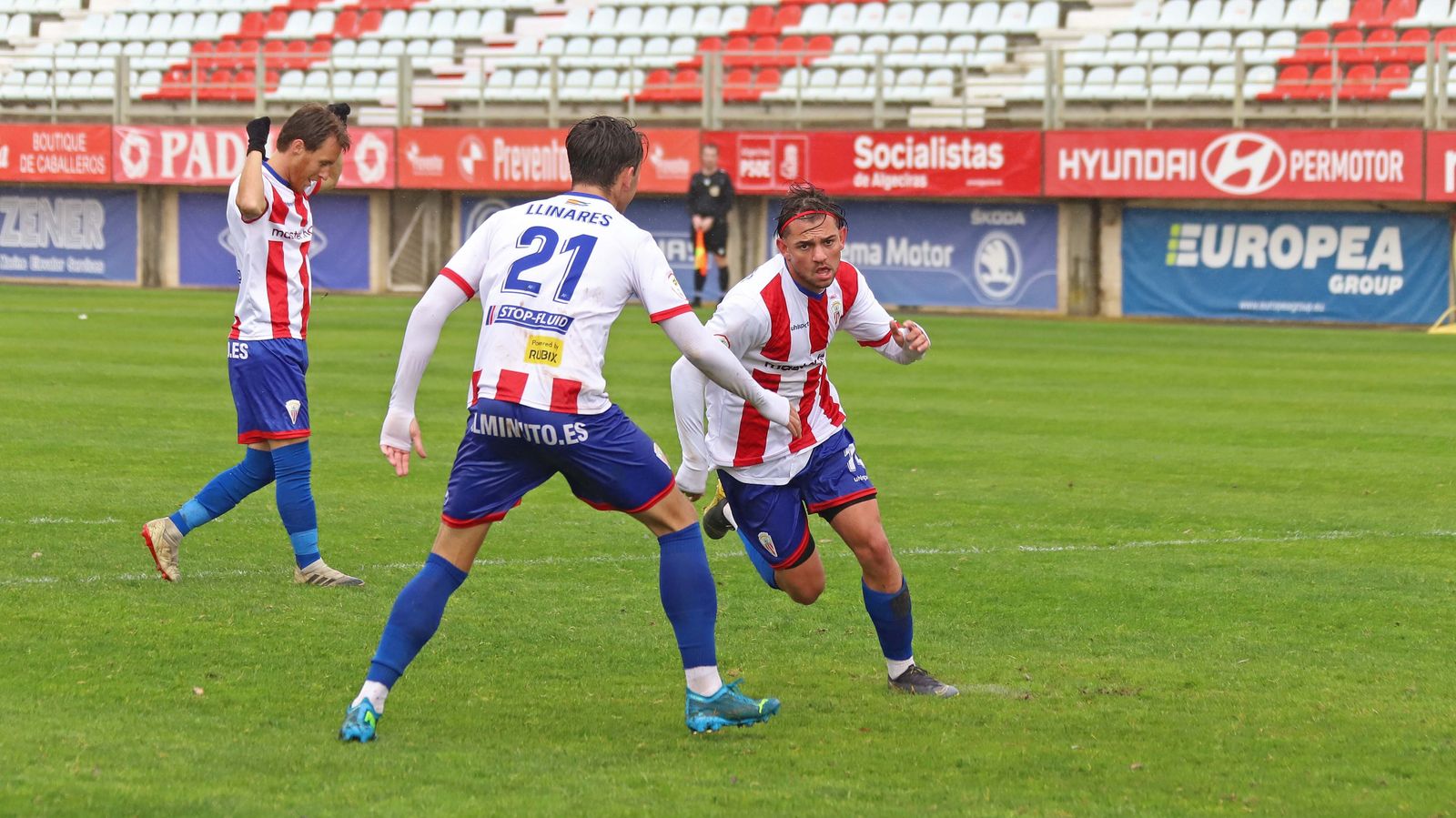 Dani Sales celebra el gol que le hizo al Recreativo el pasado curso.