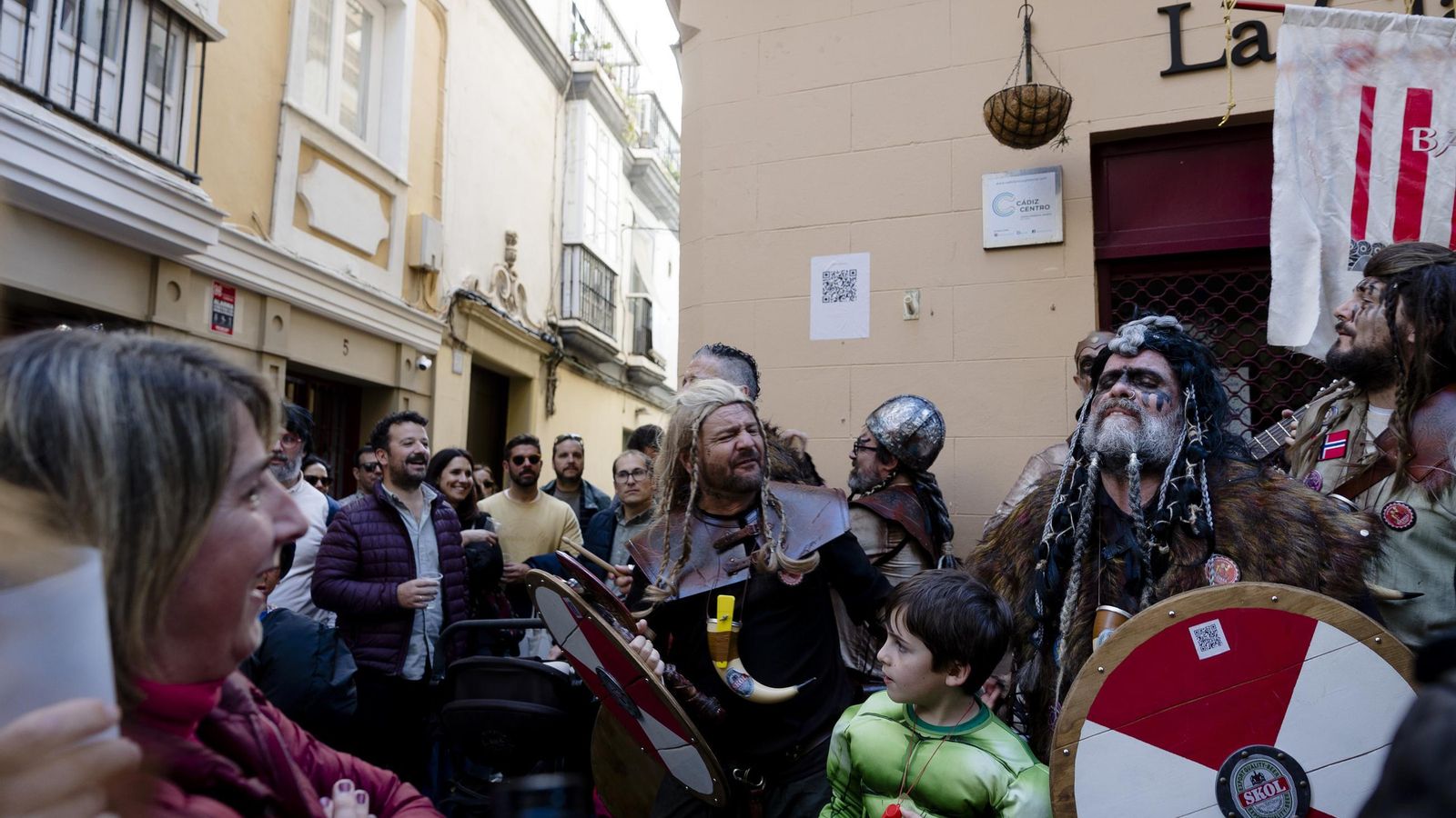 Las mejores imágenes del primer domingo de Carnaval de Cádiz