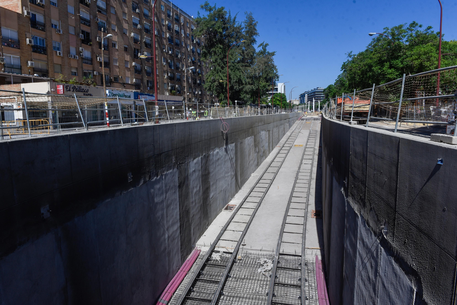 Imágenes de la situación de las obras del tranvía, en Nervión