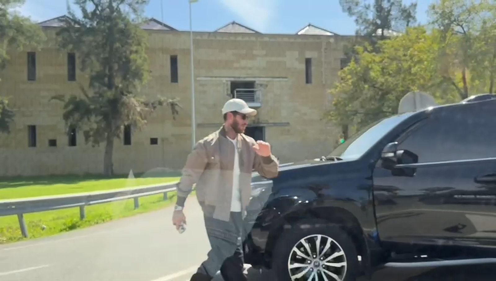 Sergio Ramos, cazado en el aeropuerto de Sevilla