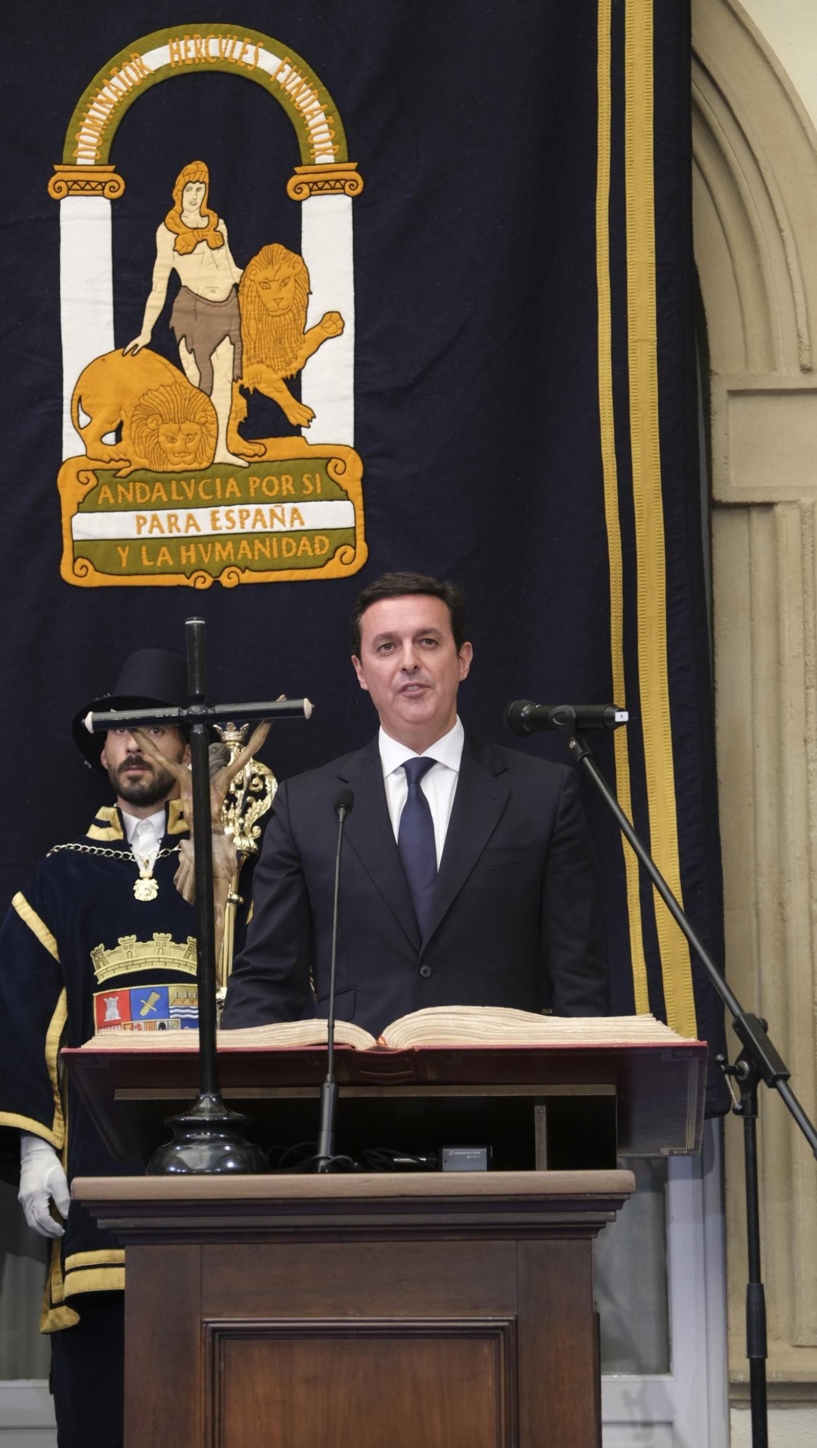 Imágenes del acto de constitución de la Diputación de Almería