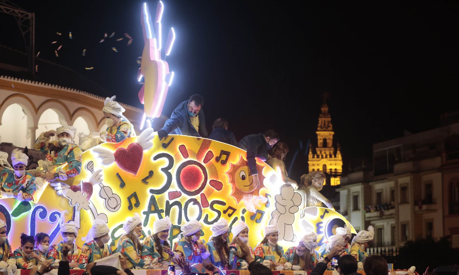 Imágenes de la cabalgata por el Paseo de Colón