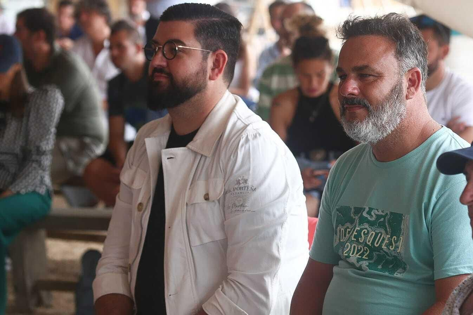 El Caricato de Dos Hermanas en el show de Ángel León