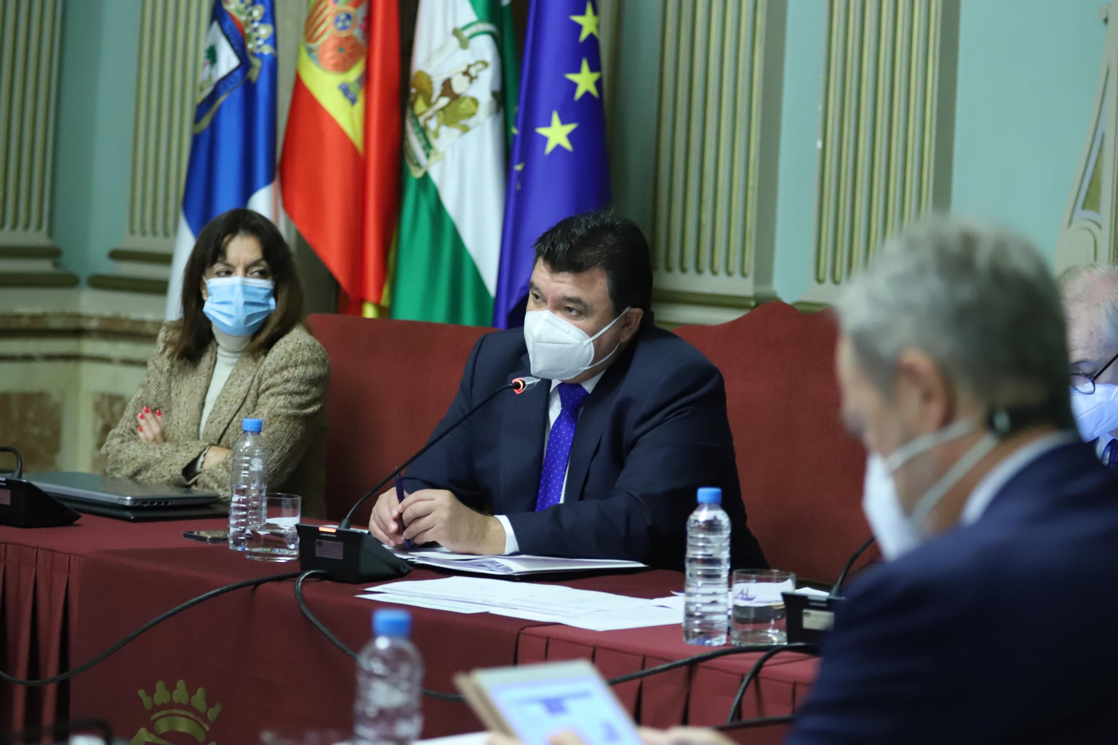Pleno ordinario en el Ayuntamiento de Huelva