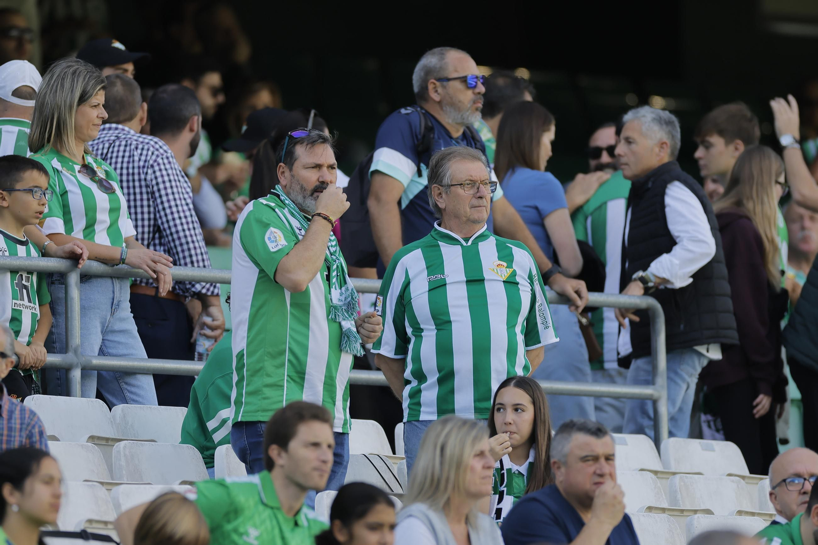 Búscate en las fotos del Betis - Celta