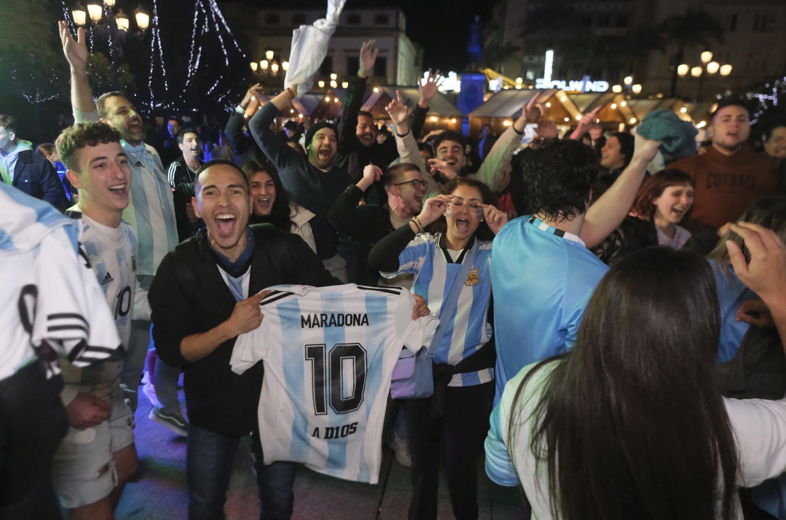 La celebración en Córdoba de la victoria de Argentina en el Mundial de Qatar, en imágenes