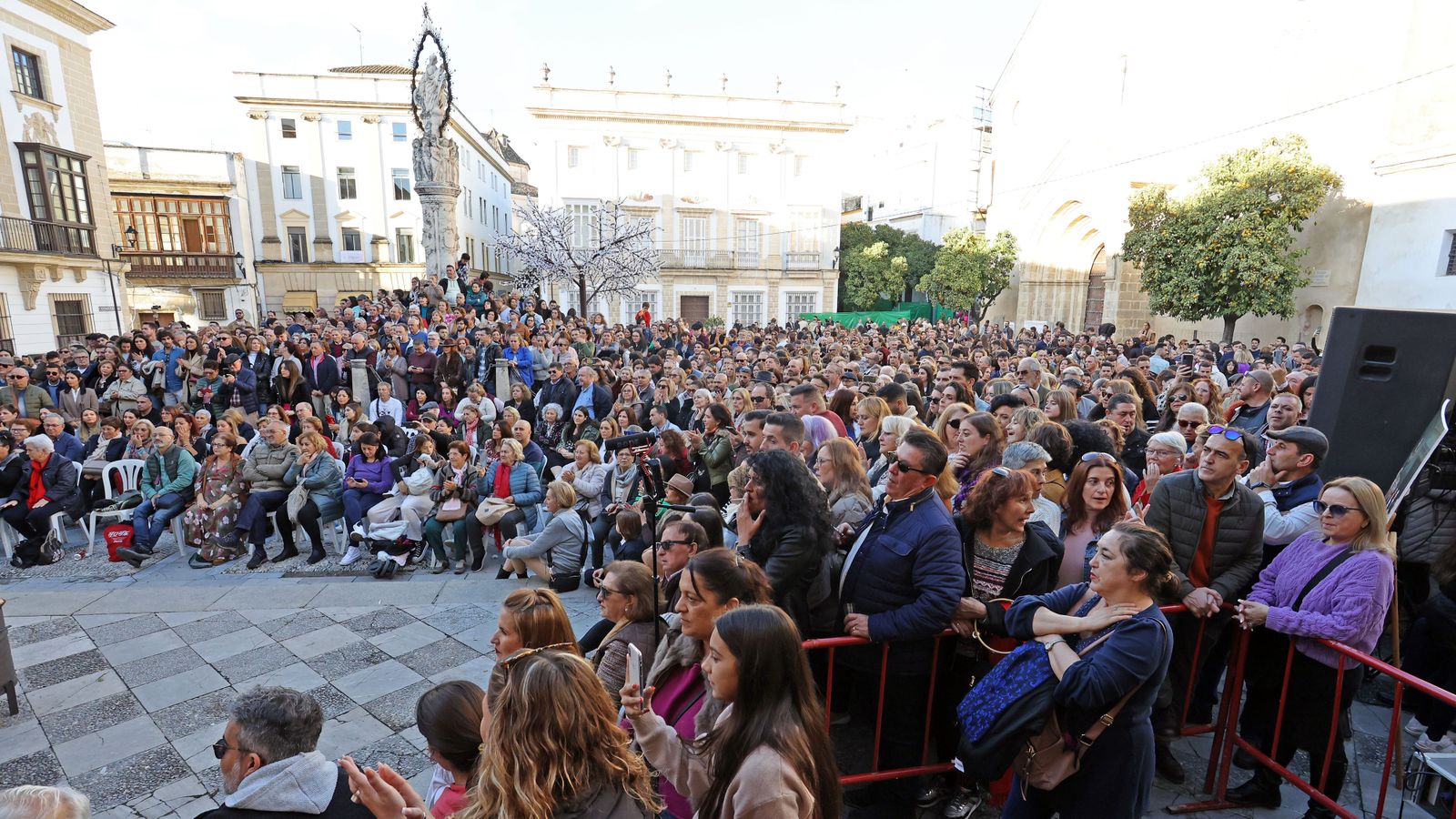 Jerez vive un gran sábado de zambombas