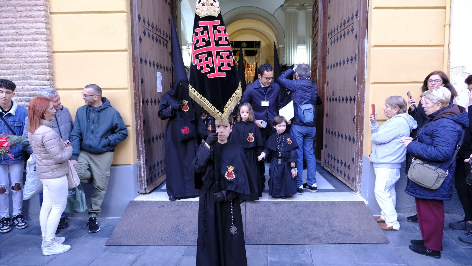 Las mejores imágenes del Santo Sepulcro, en Almería