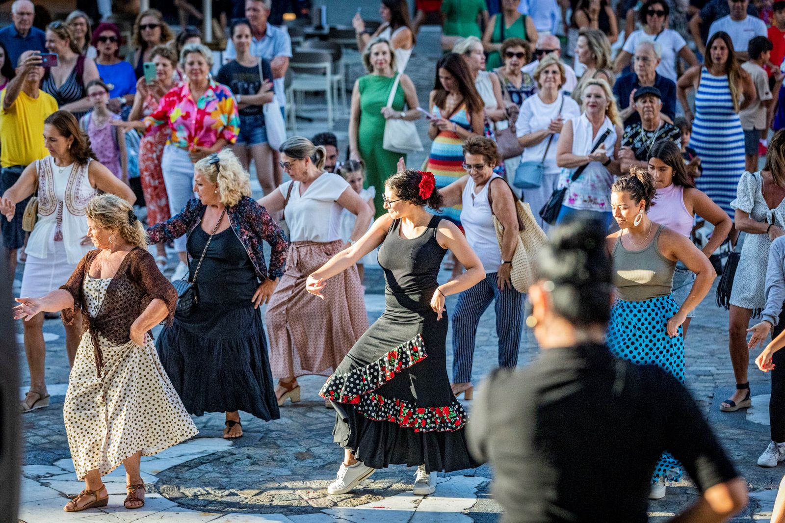 Las imágenes de la 'Shopping night' del Centro Comercial Abierto en Cádiz