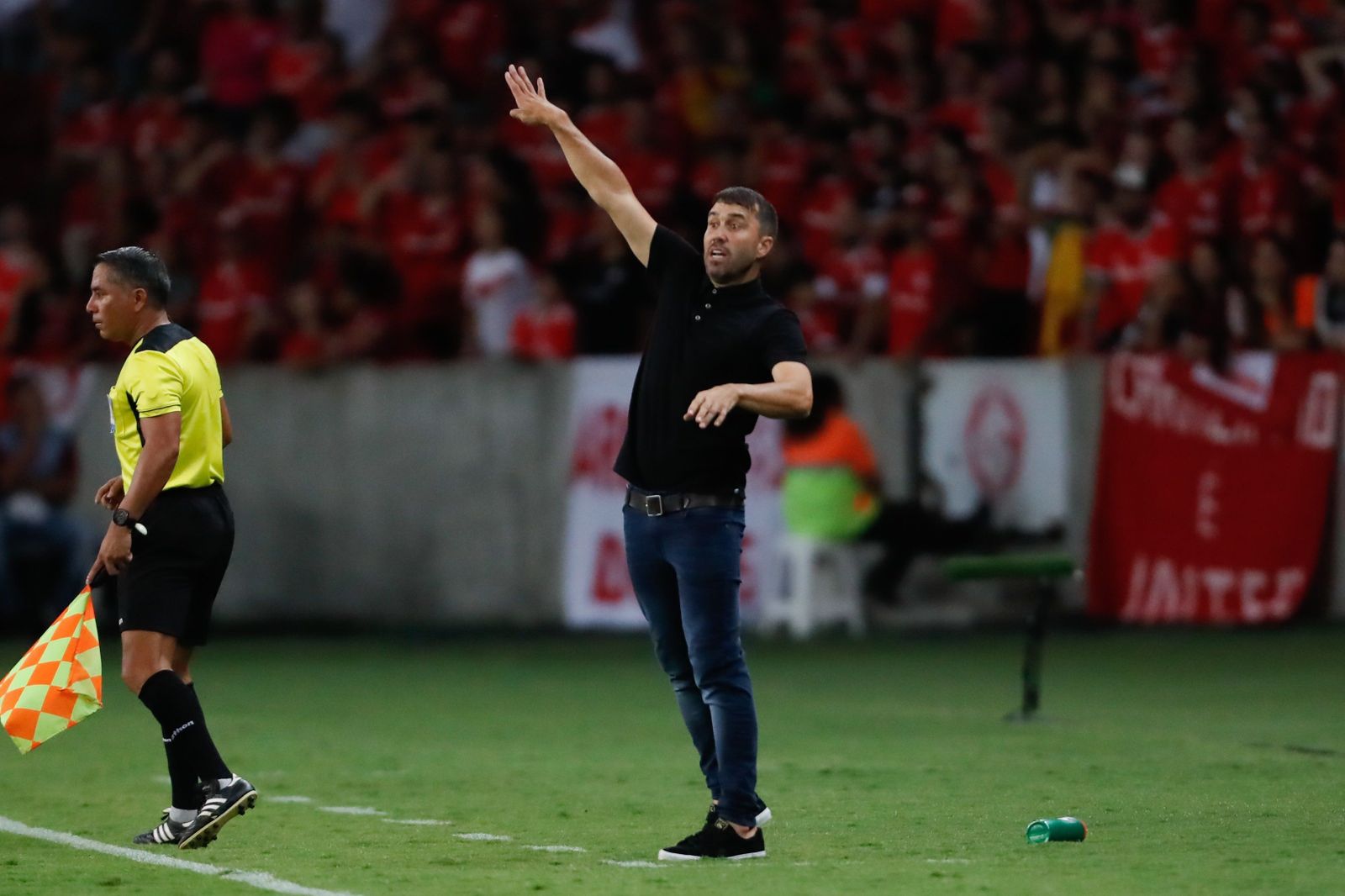 Eduardo Coudet, en un partido el Internacional de Porto Alegre.