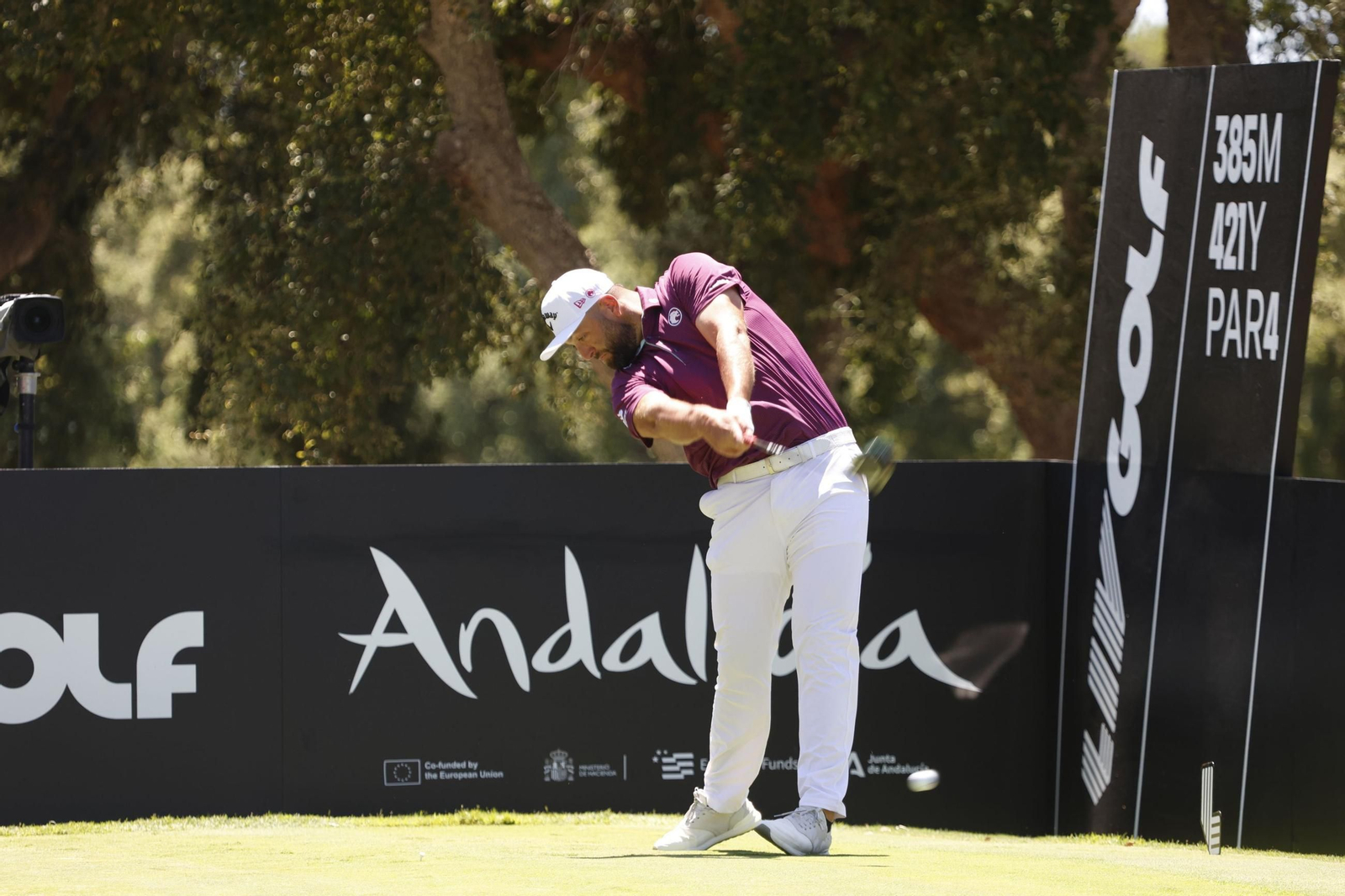 El español Jon Rahm en la primera jornada de la III edición del LIV Golf Andalucía 2025 en San Roque.