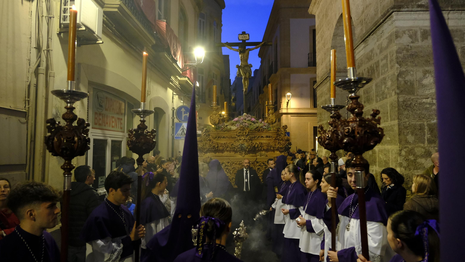 Las mejores imágenes de la Procesión de Angustias