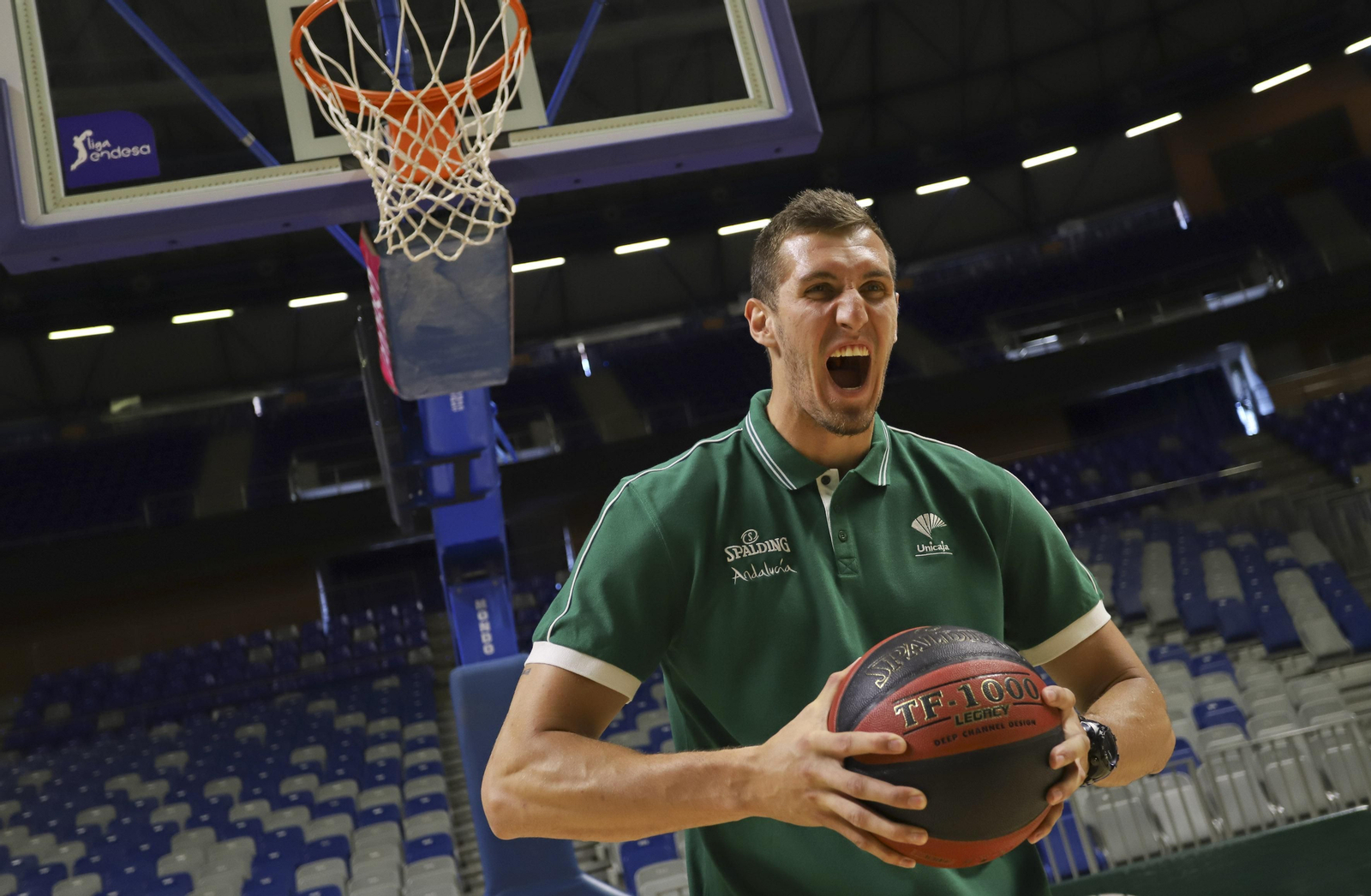 Las fotos de la presentación de Rubén Guerrero con el Unicaja