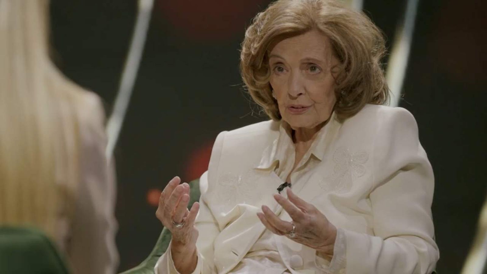 María Teresa Campos durante un momento de la entrevista con Anne Igartiburu