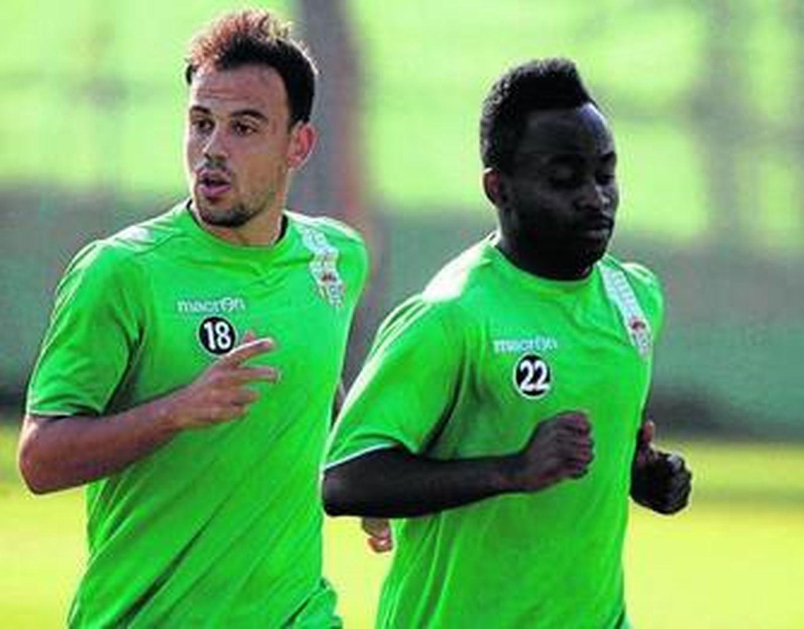 Matilla realiza carrera continua junto a Cedrick.