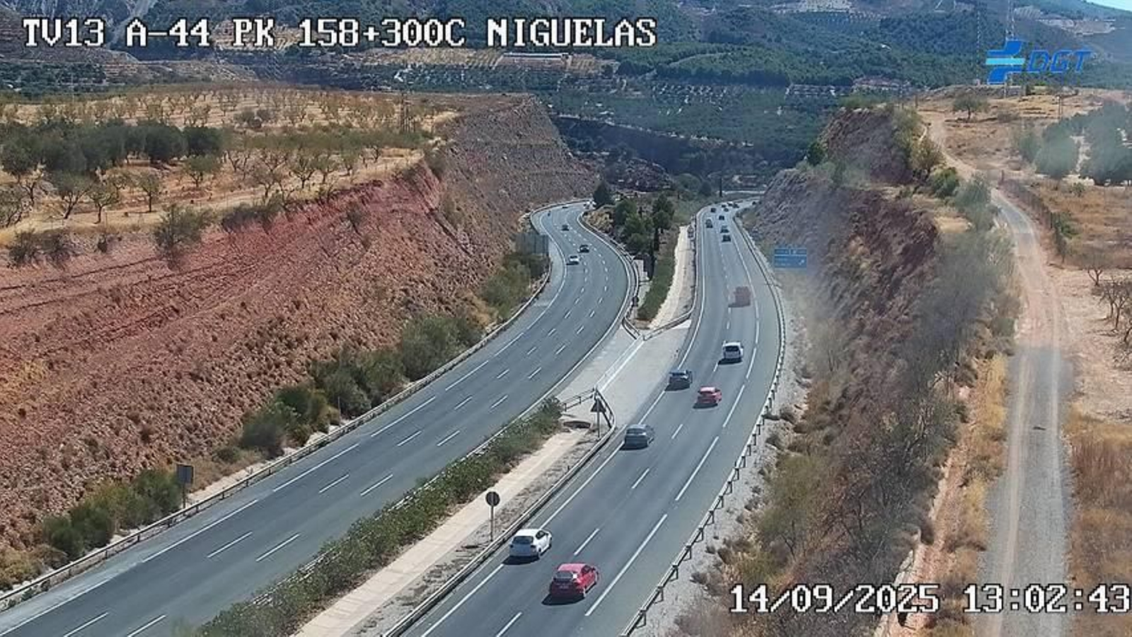 Circulación en la A44 antes del desvío por las obras en Rules.